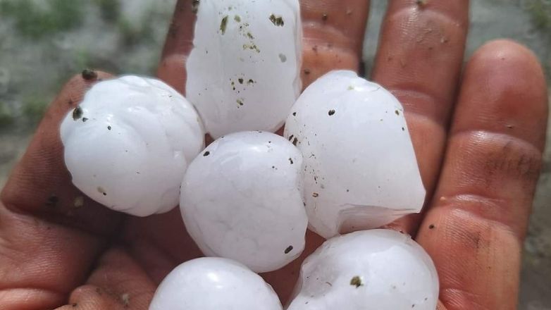 Ήχησε το 112 στα Τρίκαλα λόγω έντονης χαλαζόπτωσης