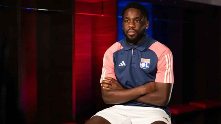 Στη Λιόν ο Μανγκαλά