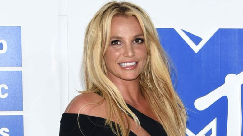 Στην Ελλάδα κάτω από άκρα μυστικότητα η Britney Spears – Οι φωτογραφίες από το ελληνικό νησί που ταξίδεψε