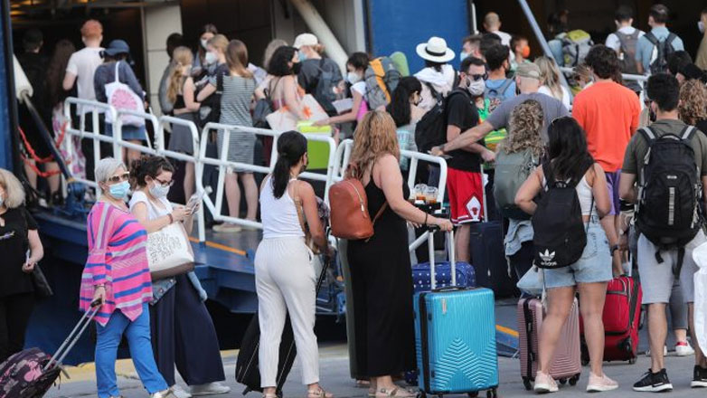 ΔΥΠΑ: Σχεδόν 80.000 έκαναν διακοπές τον Ιούνιο με voucher κοινωνικού τουρισμού