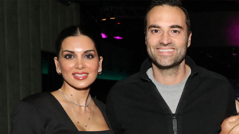 H Σταματίνα Τσιμτσιλή με τον Κώστα Φραγκολιά στο βίντεο κλιπ των Coldplay στο Ηρώδειο