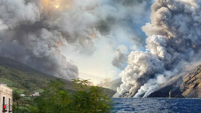 Συναγερμός στην Ιταλία από τα ηφαίστεια Αίτνα και Στρόμπολι