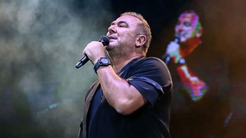 Αντώνης Ρέμος – Τι λέει ο δικηγόρος του: «Δεν ισχύει ότι δήλωνε 50.000 ευρώ»