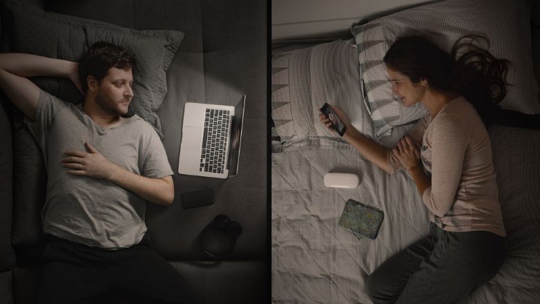 Ποιες είναι ορισμένες στρατηγικές για τη διαχείριση της σεξουαλικής υγείας σε σχέσεις εξ αποστάσεως;