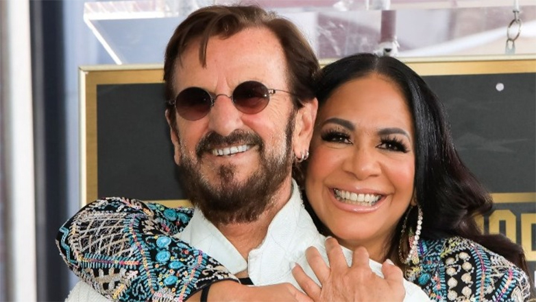 Ο Ρίνγκο Σταρ έγινε 84 ετών! – Γιόρτασε τα γενέθλιά του και διέδωσε μήνυμα «ειρήνης και αγάπης»