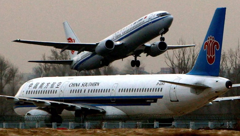 Πανικός σε πτήση της Air China, όταν επιβάτης άνοιξε κατά λάθος την έξοδο κινδύνου του αεροσκάφους