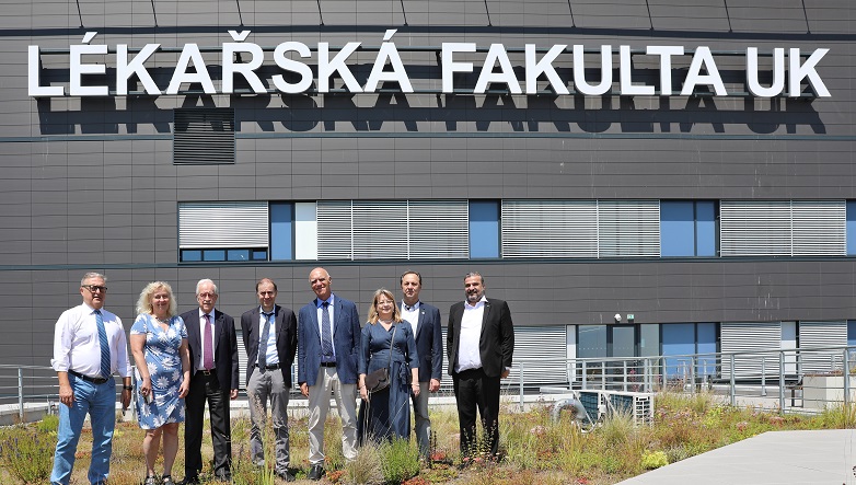 Ερρίκος Ντυνάν: Μνημόνιο συνεργασίας με το ιστορικό Πανεπιστήμιο του Καρόλου