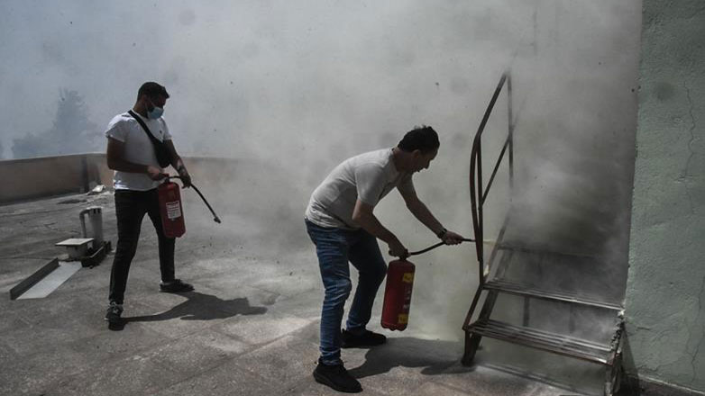 Προσήχθη γυναίκα για τη φωτιά της Πάτρας