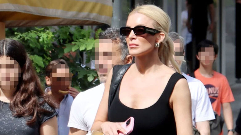 Κατερίνα Καινούργιου: Πλάνα από το ταξίδι της στην Αίγινα με τον νέο της σύντροφο