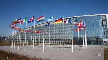 Η Ουκρανία αναμένεται να πιέσει για την ένταξή της στο ΝΑΤΟ