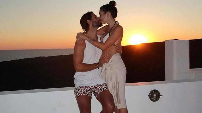 Γιώργος Καράβας – Ραφαέλα Ψαρρού: Οικογενειακές διακοπές με τα παιδιά τους Φίλιππο και Καλλιόπη στην Κύθνο