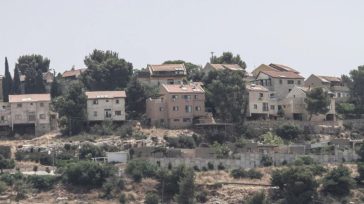 Ισραηλινές εταιρείες ακινήτων περιοδεύουν στις ΗΠΑ για πώληση κατοικιών στους παράνομους οικισμούς στη Δυτική Όχθη