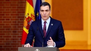 Ο Ισπανός πρωθυπουργός Σάντσεθ καλεί να μην εφαρμόζονται δυο μέτρα και δυο σταθμά στην Ουκρανία και στη Γάζα