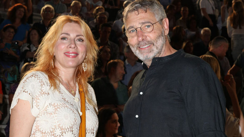 Σμαράγδα Καρύδη – Θοδωρής Αθερίδης: Βραδινή έξοδος για το ζευγάρι