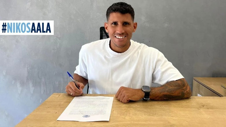 Η Μουμπάι Σίτι ανακοίνωσε τον Καρέλη