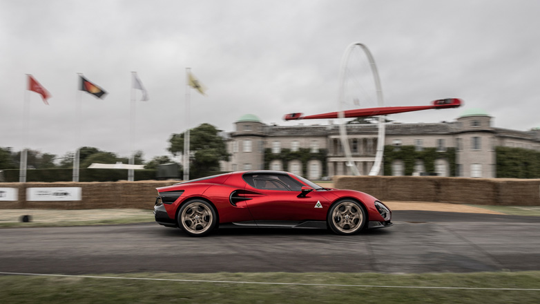 Η Alfa Romeo στο Goodwood Festival of Speed 2024 με την εντυπωσιακή Alfa Romeo 33 Stradale