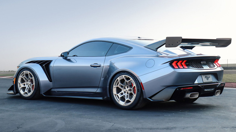 Η Ford στο Φεστιβάλ Ταχύτητας του Goodwood: Το ηλεκτρικό «θηρίο» SuperVan 4.2 έκανε το ντεμπούτο του στο Hillclimb Shootout