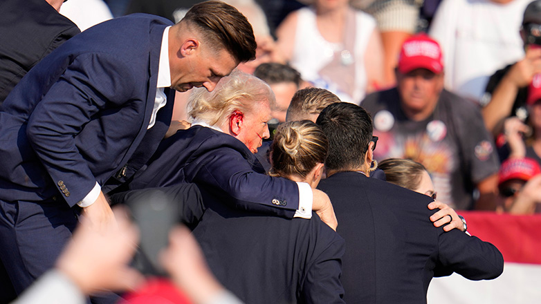 Μπλίνκεν: «Σοκ» και «θλίψη» για την επίθεση εναντίον του Τραμπ