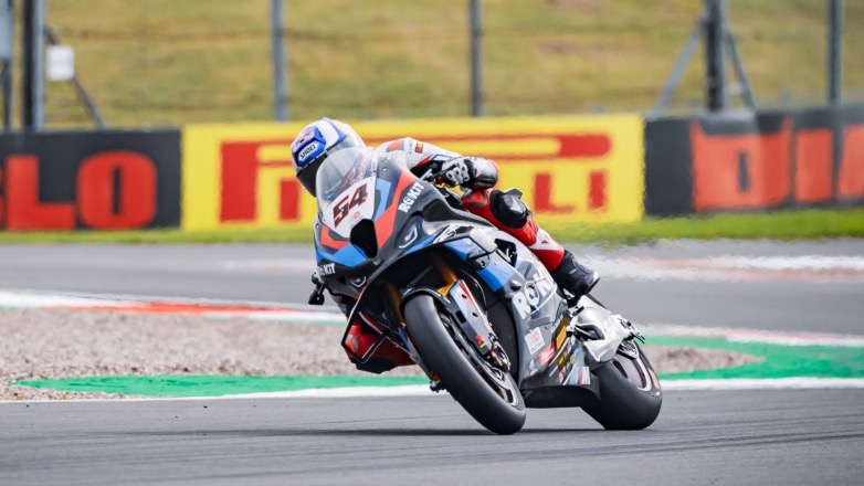 WorldSBK: Ο Razgatlioğlu ασυναγώνιστος στον 1ο Αγώνα στο Donington