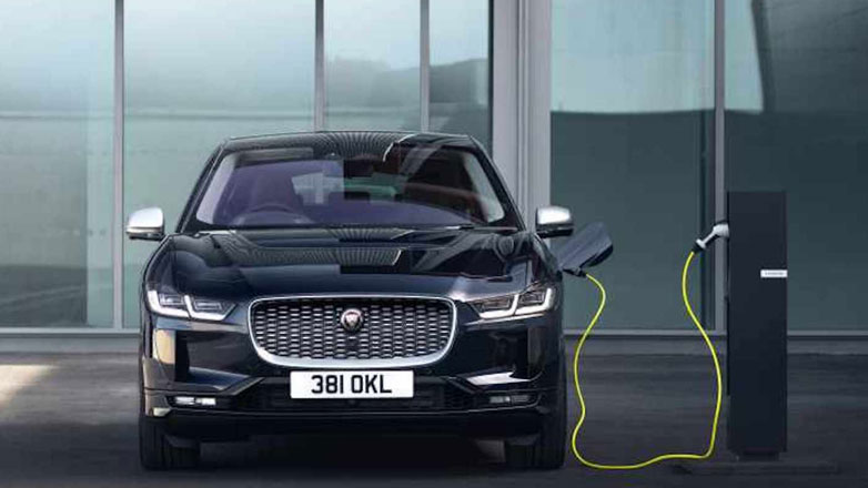 Γιατί η Jaguar καταργεί τα πέντε από τα έξι μοντέλα της γκάμας της;