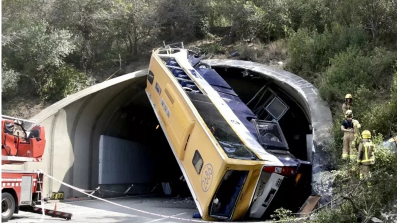 Ισπανία: Δεκάδες άνθρωποι τραυματίστηκαν σε ατύχημα με λεωφορείο στην Καταλωνία