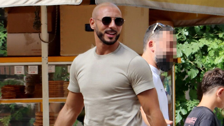 Nordin Amrabat: Ο 37χρονος Μαροκινός ποδοσφαιριστής της ΑΕΚ για βόλτα στο κέντρο της Αθήνας