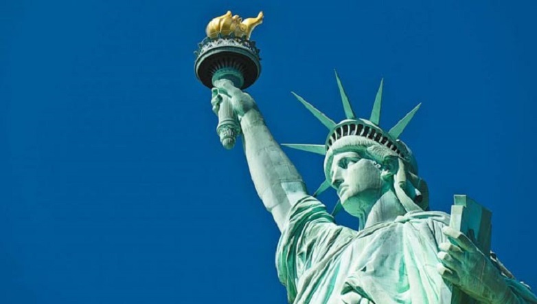 Μετεωρίτης πέρασε …ξυστά από το Άγαλμα της Ελευθερίας στο Μανχάταν