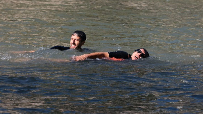 Παρίσι 2024: Ινταλγκό και Εστανγκέ κολύμπησαν στον Σηκουάνα