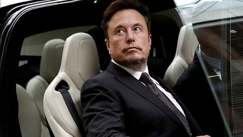 Ο Elon Musk εξηγεί γιατί καθυστερεί το λανσάρισμα του Robotaxi της Tesla
