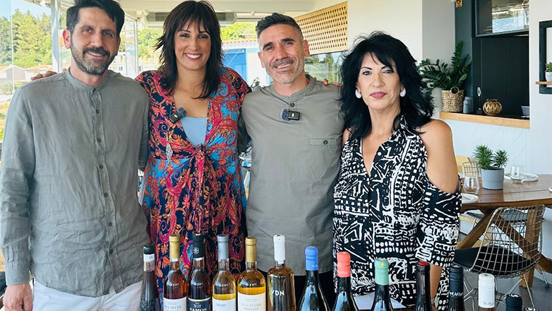 Δύο δημοσιογραφικές αποστολές καταγράφουν το σαμιώτικο μοσχάτο