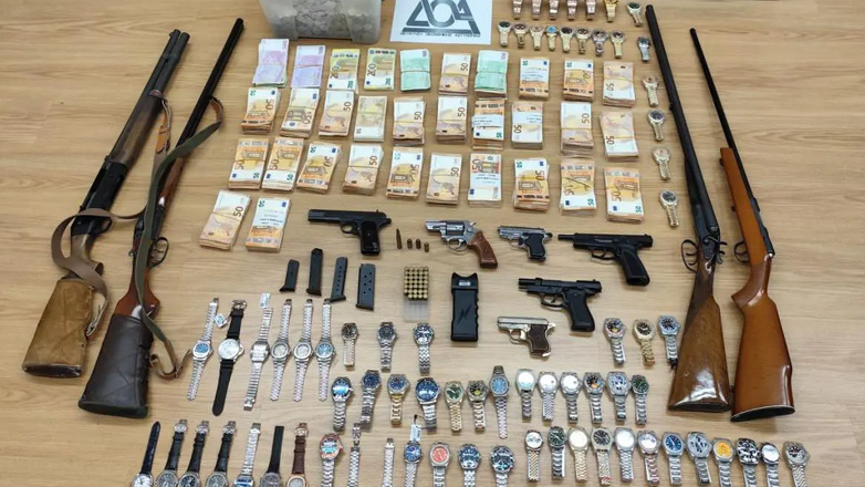 Eξαρθρώθηκε εγκληματική οργάνωση που εισήγαγε και διακινούσε απομιμητικά προϊόντα – 11 συλλήψεις