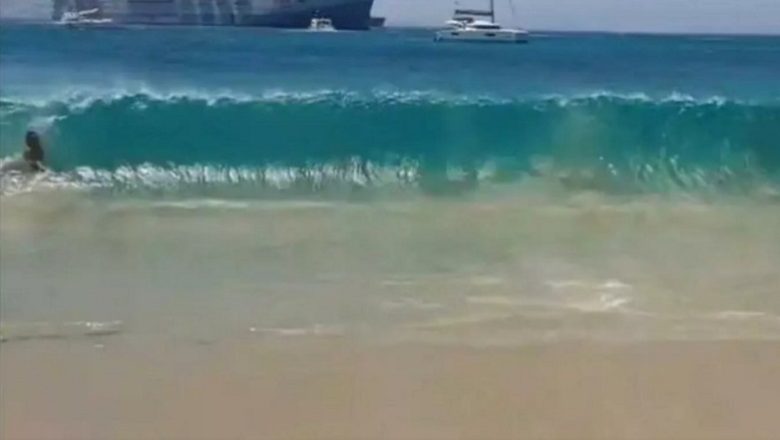 Πλοίο στη Μύκονο προκάλεσε πανικό με κύμα που τραυμάτισε λουόμενους Πλοίο στη Μύκονο προκάλεσε πανικό με κύμα που τραυμάτισε λουόμενους