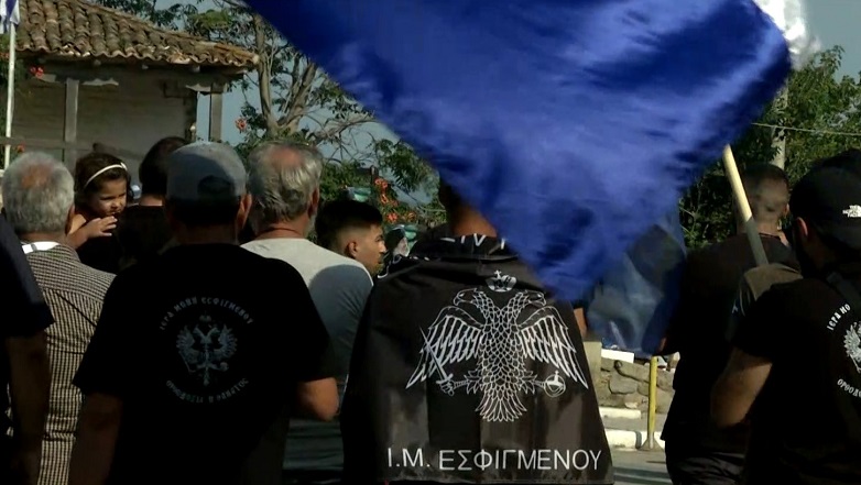 Σε θέση μάχης οι καλόγεροι της Μονής Εσφιγμένου