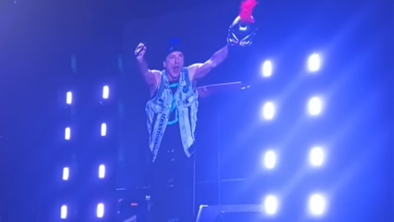 Ο Μπρους Ντίκινσον τραγούδησε το «Alexander the Great» για πρώτη φορά ζωντανά στην Ελλάδα