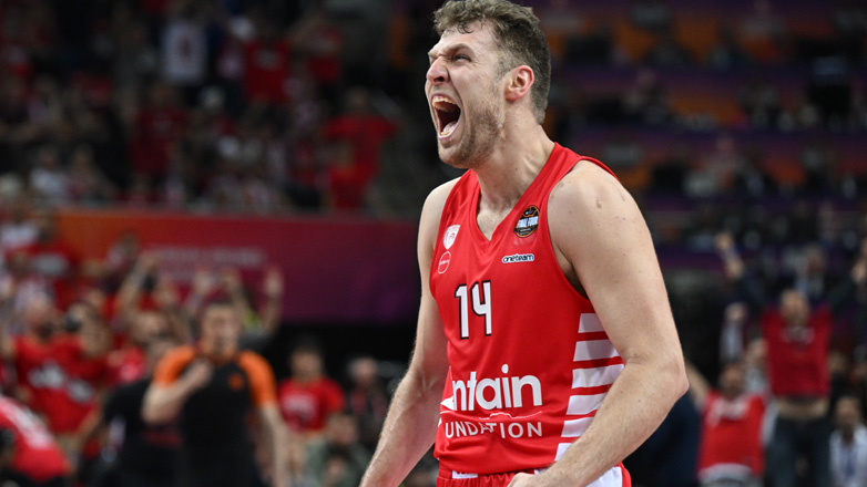 Ο Βεζένκοφ αποδεσμεύτηκε από τους Ράπτορς και είναι έτοιμος για την επιστροφή του στον Ολυμπιακό!