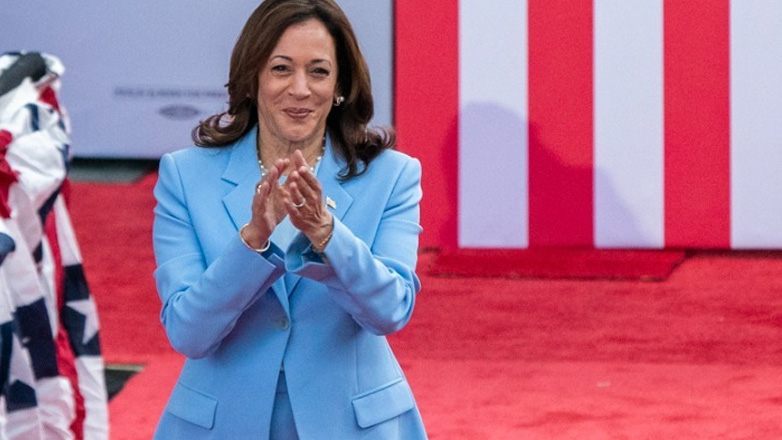 Η Κάμαλα Χάρις συγκέντρωσε 81 εκατομμύρια δολάρια μέσα σε 24 ώρες