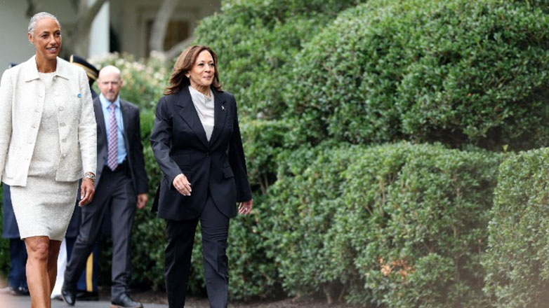 Κάμαλα ή Καμάλα Χάρις; Ποια είναι σωστή η προφορά του ονόματός της;