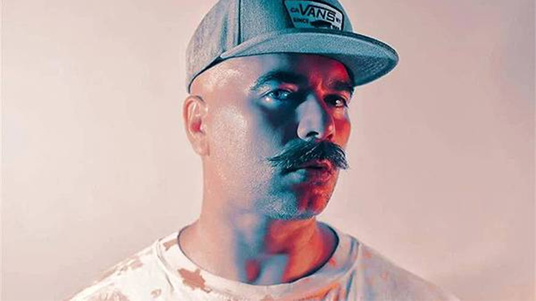 Ο Coyot συναντά τη μουσική της Χάρις Αλεξίου