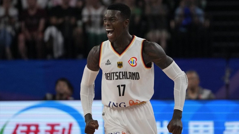 Παρίσι 2024: Ο Σρέντερ σημαιοφόρος της Γερμανίας στην Τελετή Έναρξης