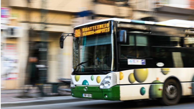 Απίστευτη περιπέτεια μέσα σε λεωφορείο στο Χαλάνδρι