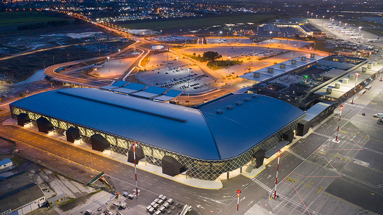 Τα αεροδρόμια, υπό τη διαχείριση της Fraport Greece, παρουσιάζουν μεγάλη αύξηση επιβατών το α’ εξάμηνο του 2024