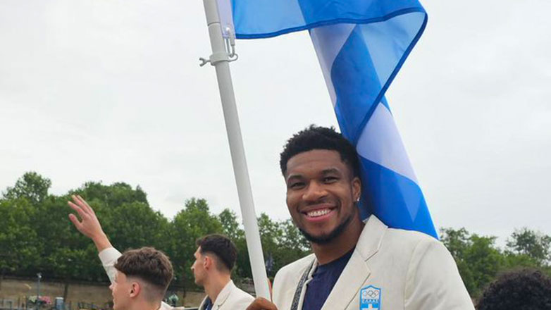 Μιλγουόκι Μπακς για Αντετοκούνμπο: «Ένα παιδί από τα Σεπόλια εκπροσωπεί τη χώρα του»