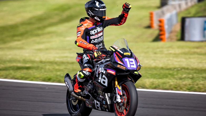 Η Aprilia RS 660 παραμένει αήττητη στo Βρετανικό Πρωτάθλημα Superbike