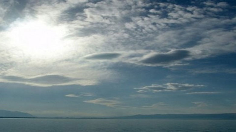 Ηλιοφάνεια με νεφώσεις και τοπικές βροχές ή καταιγίδες στα ορεινά