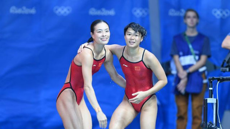 Καταδύσεις: Οι Κινέζες Τσανγκ και Τσεν νικήτριες στις συγχρονισμένες 3μ.