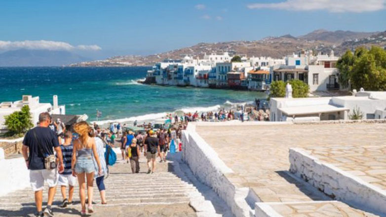 Μύκονος: 16 συλλήψεις το Σαββατοκύριακο για διάφορα αδικήματα από την Αστυνομία