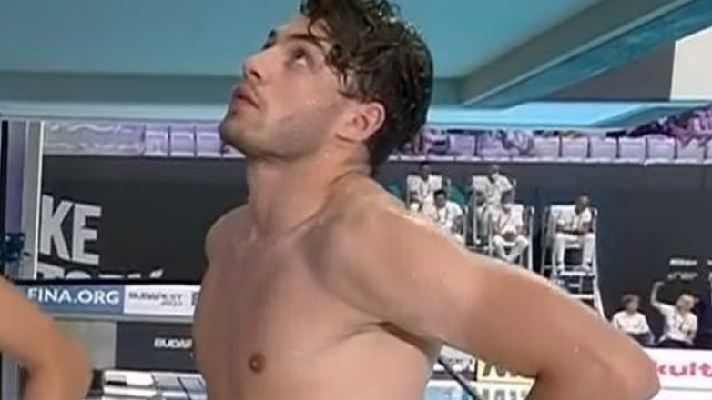 Παρίσι 2024: Ο Γάλλος κολυμβητής που έγινε viral για τα προσόντα του