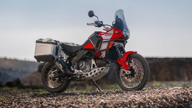 Νέος χρωματισμός και πλούσιο πακέτο αξεσουάρ για την Ducati DesertX Discovery