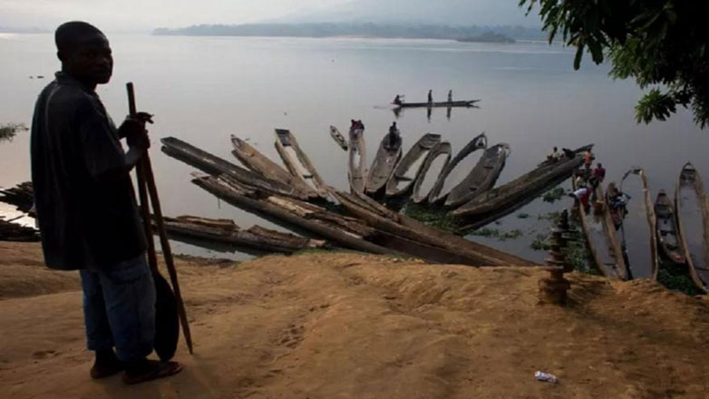Τουλάχιστον 25 νεκροί από το ναυάγιο πλοιαρίου στον ποταμό Κονγκό