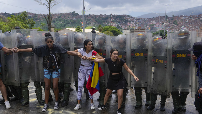 Βενεζουέλα: Τουλάχιστον ένας νεκρός στις διαδηλώσεις εναντίον της επανεκλογής του προέδρου Μαδούρο